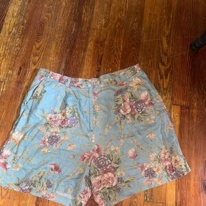Ralph Lauren Floral Women's Shorts - Blue and Pink Floral size 20W